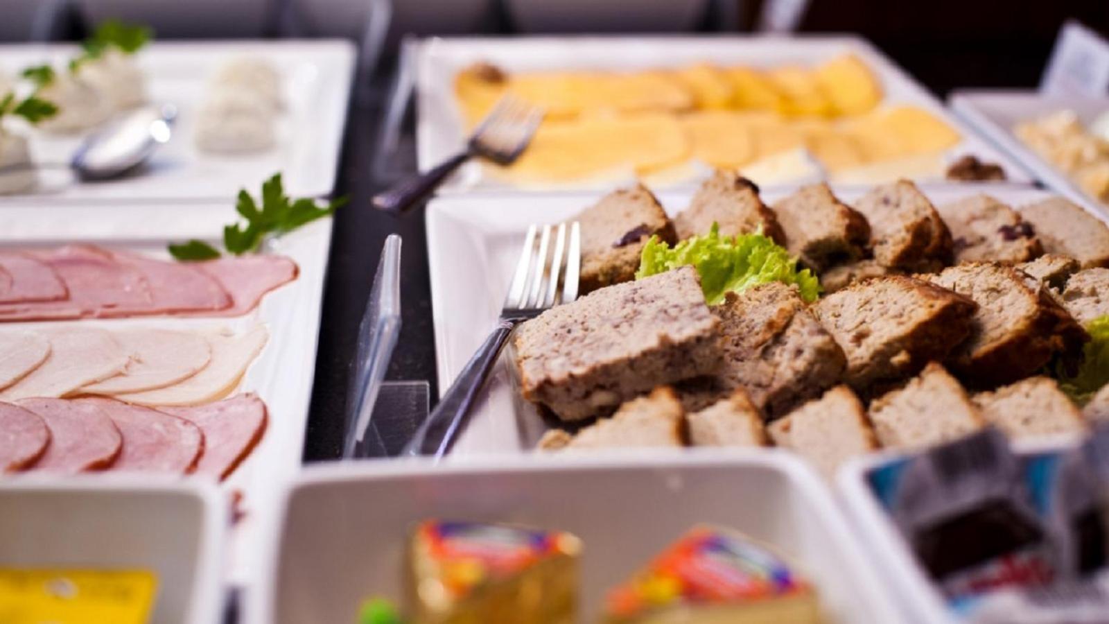 Vestil Hotel Piotrkow Trybunalski Ngoại thất bức ảnh