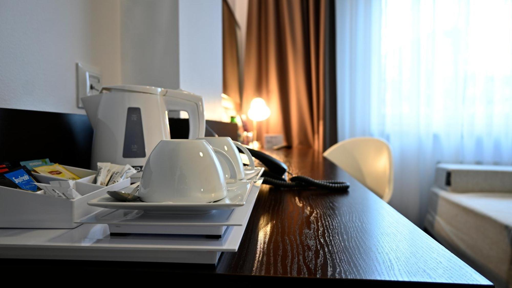 Vestil Hotel Piotrkow Trybunalski Ngoại thất bức ảnh