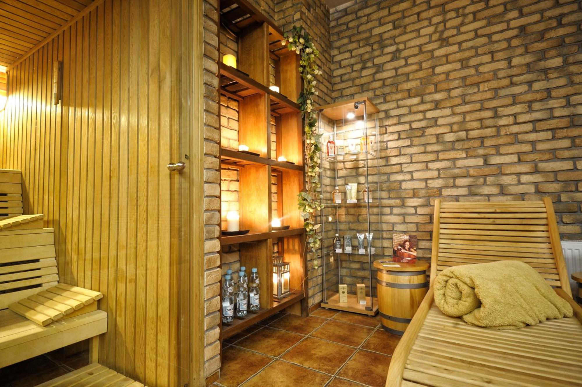 Vestil Hotel Piotrkow Trybunalski Ngoại thất bức ảnh