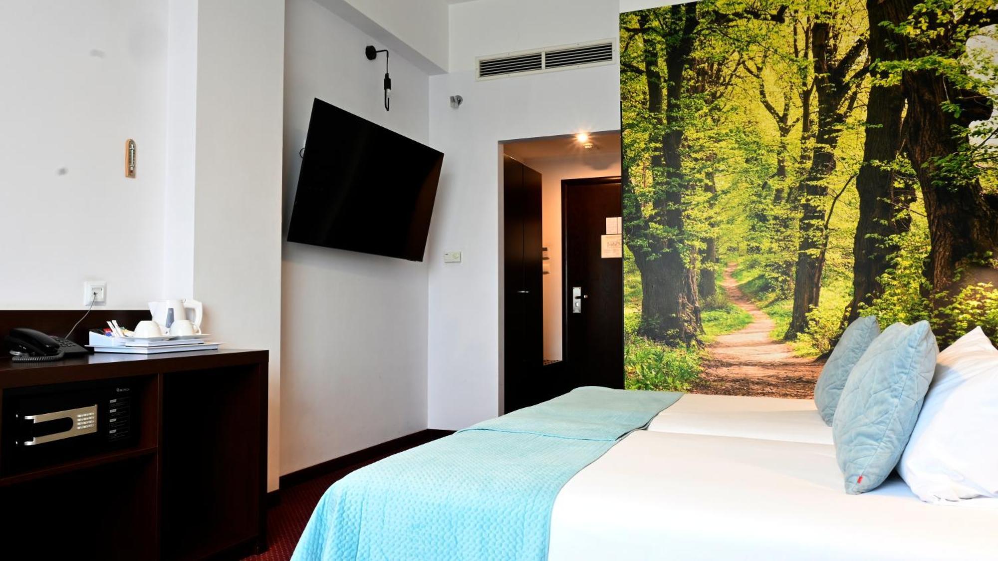 Vestil Hotel Piotrkow Trybunalski Ngoại thất bức ảnh