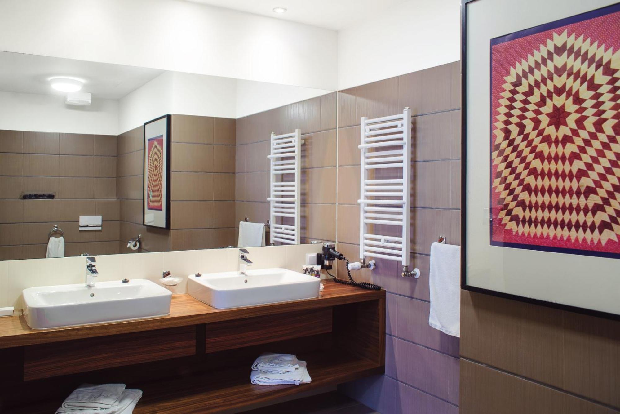 Vestil Hotel Piotrkow Trybunalski Ngoại thất bức ảnh