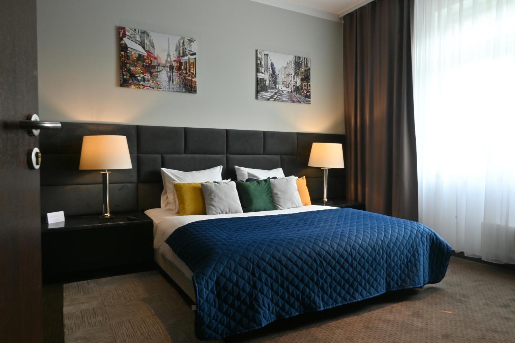Vestil Hotel Piotrkow Trybunalski Ngoại thất bức ảnh