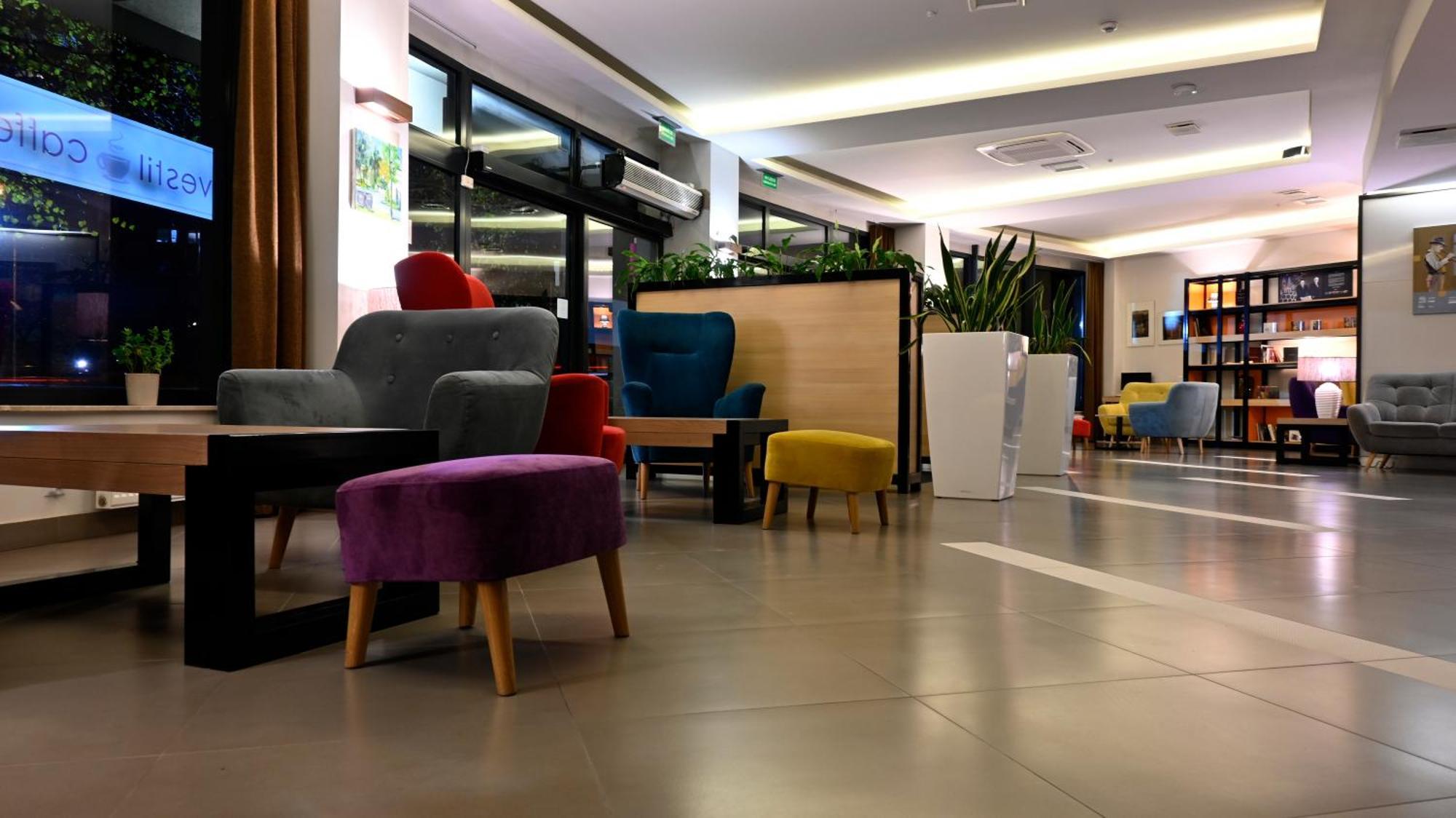 Vestil Hotel Piotrkow Trybunalski Ngoại thất bức ảnh