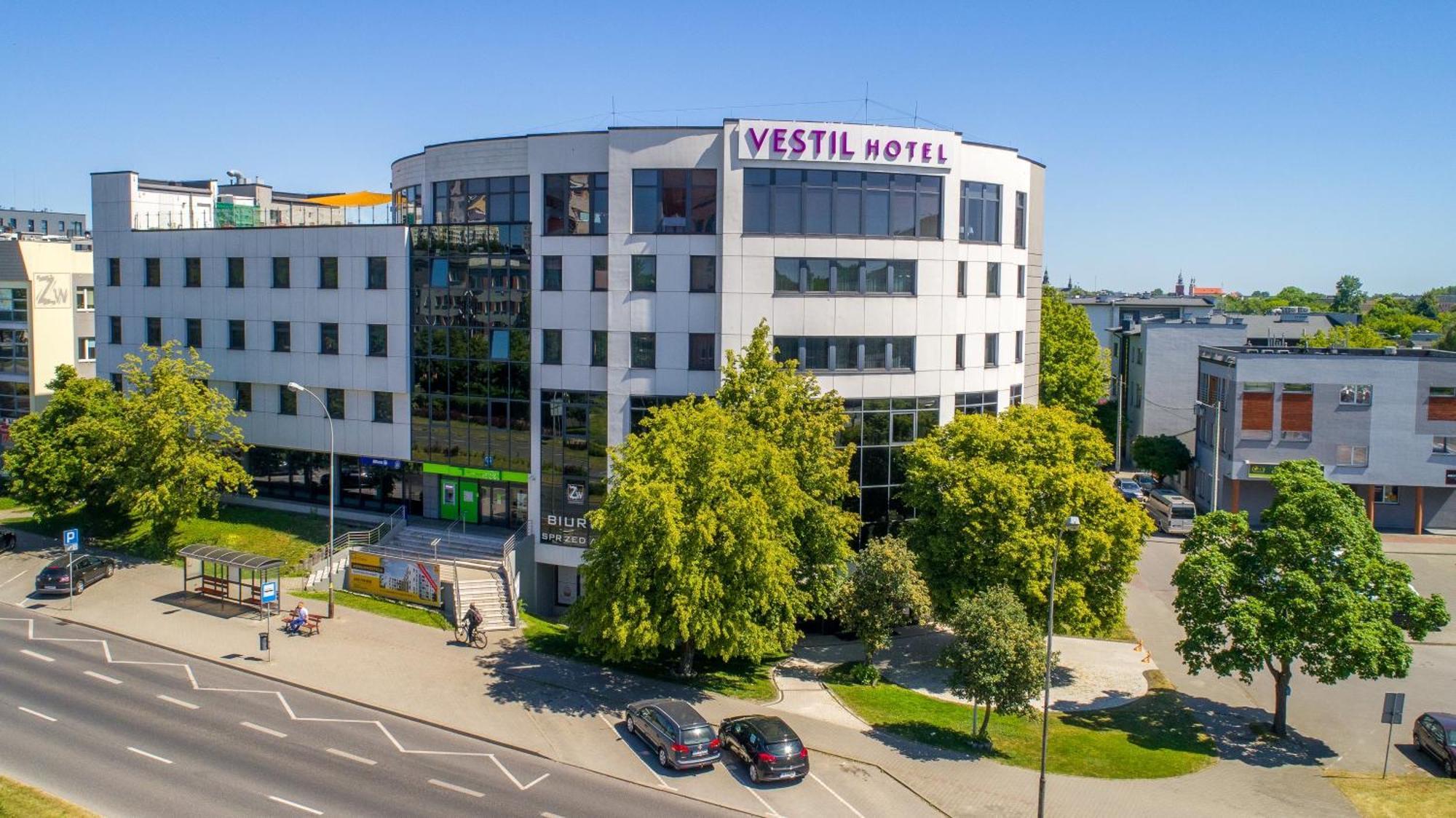 Vestil Hotel Piotrkow Trybunalski Ngoại thất bức ảnh
